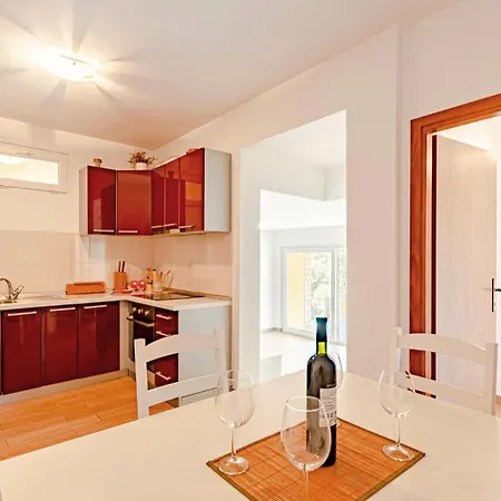 3 Bedroom Lovely In Prázdninový dům